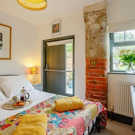 1 Bed In York 87323 بيت للعطل *